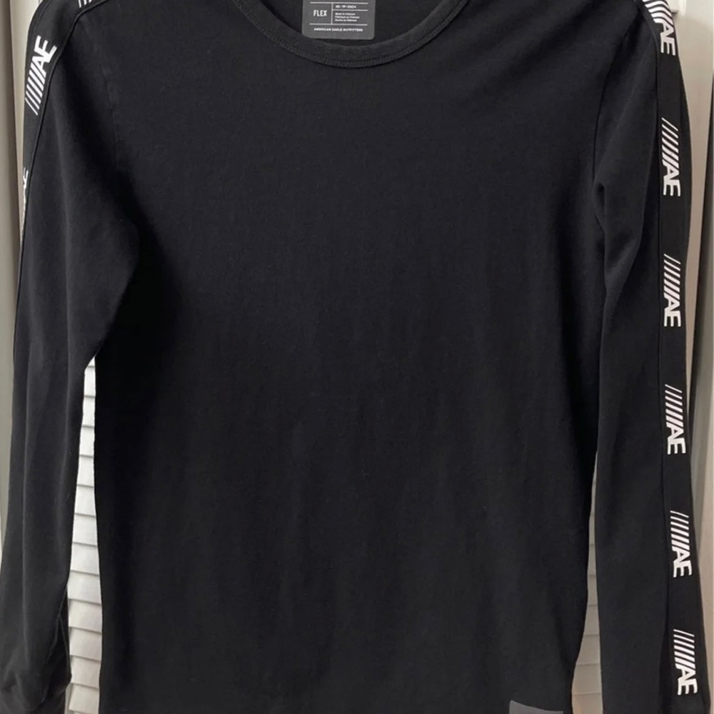 American Eagle Shirt (Size XS) - Picture 3 of 8